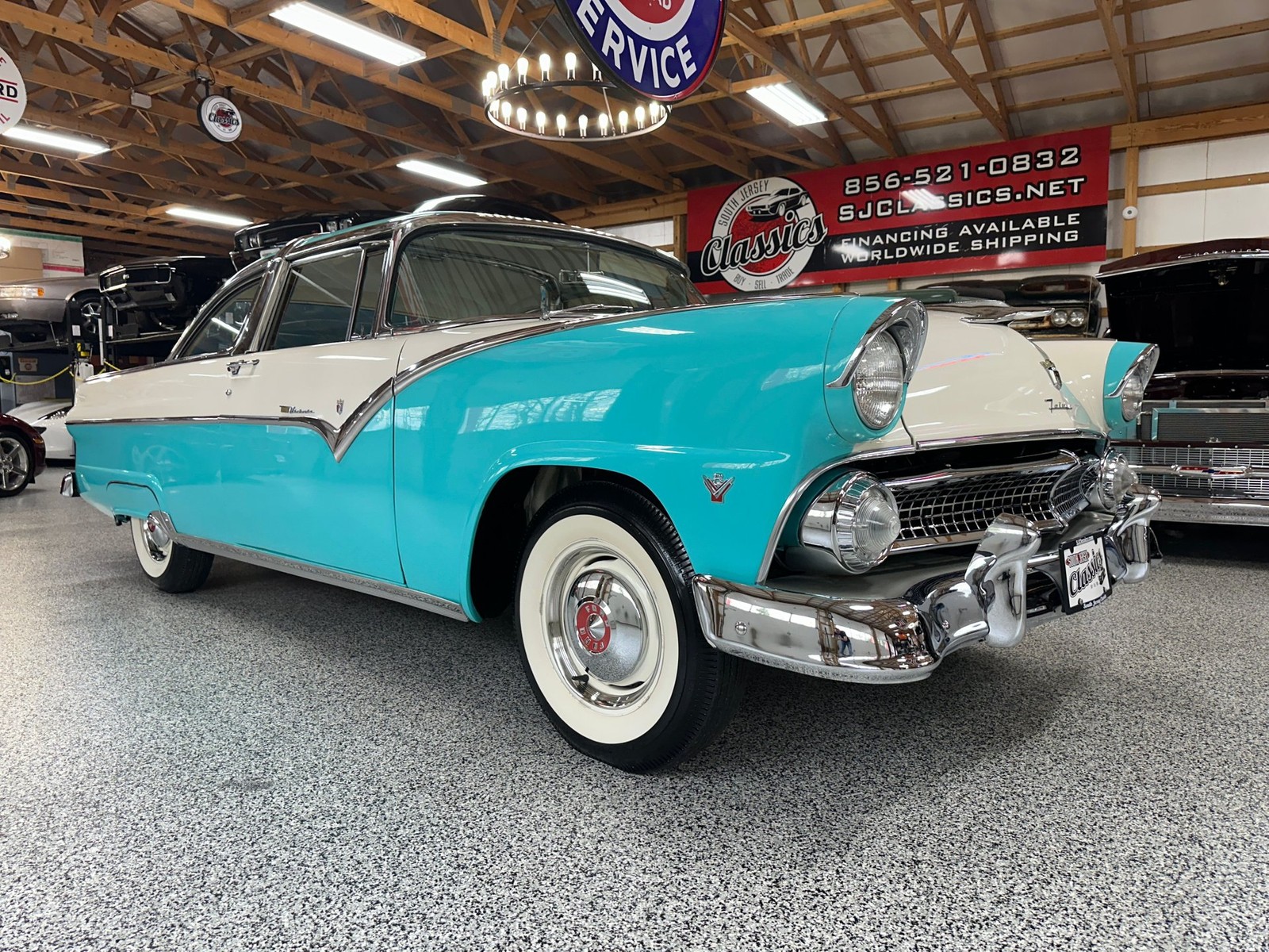 Ford-Fairlane-1955-Sedan-4