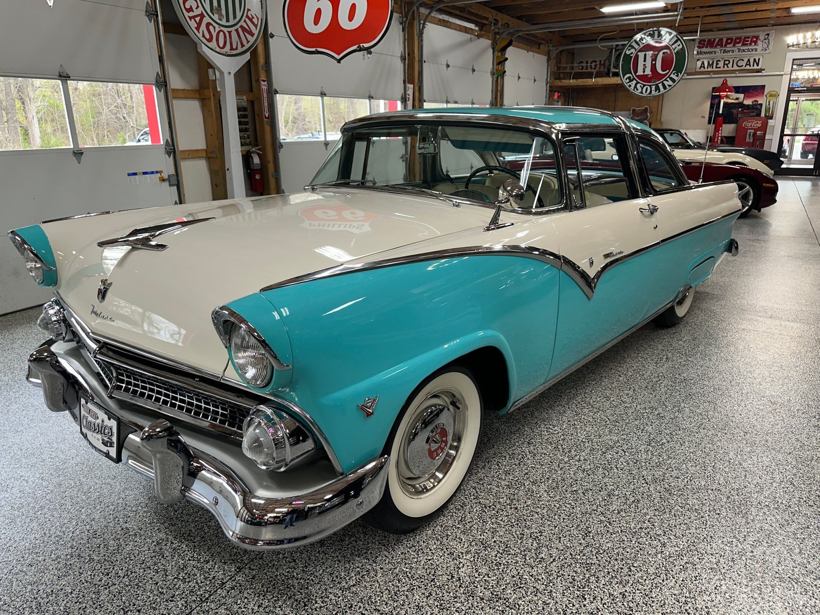 Ford-Fairlane-1955-Sedan-5