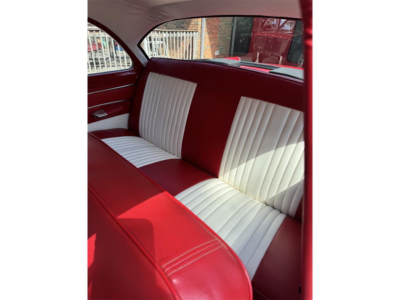 Ford-Fairlane-1956-Red-Red-and-white-18