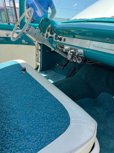Ford-Fairlane-1956-TurquoiseWhite-TurquoiseWhite-Clot-4