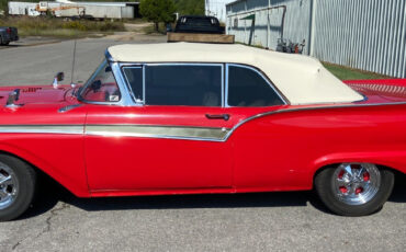 Ford-Fairlane-1957-1