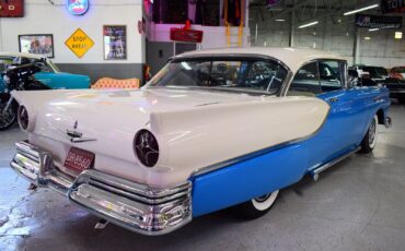 Ford-Fairlane-1957-10