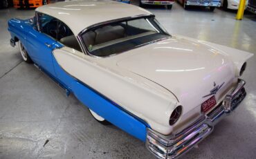 Ford-Fairlane-1957-17