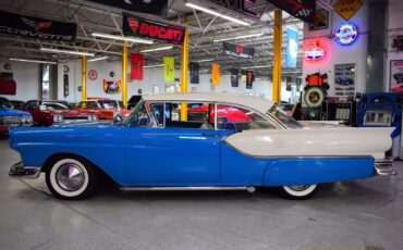 Ford-Fairlane-1957-19