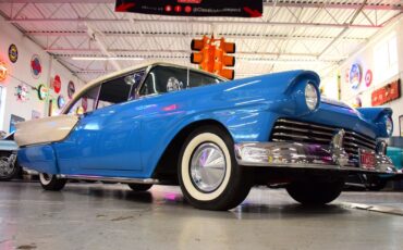 Ford-Fairlane-1957-2