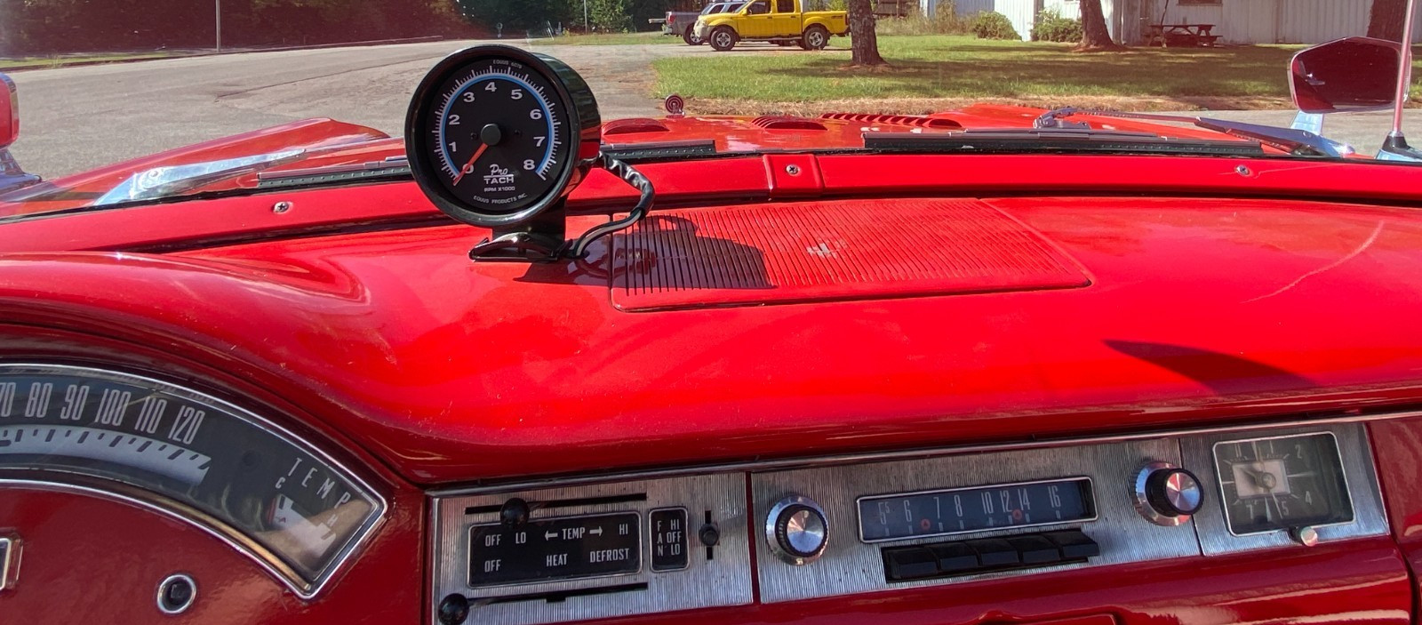 Ford-Fairlane-1957-27