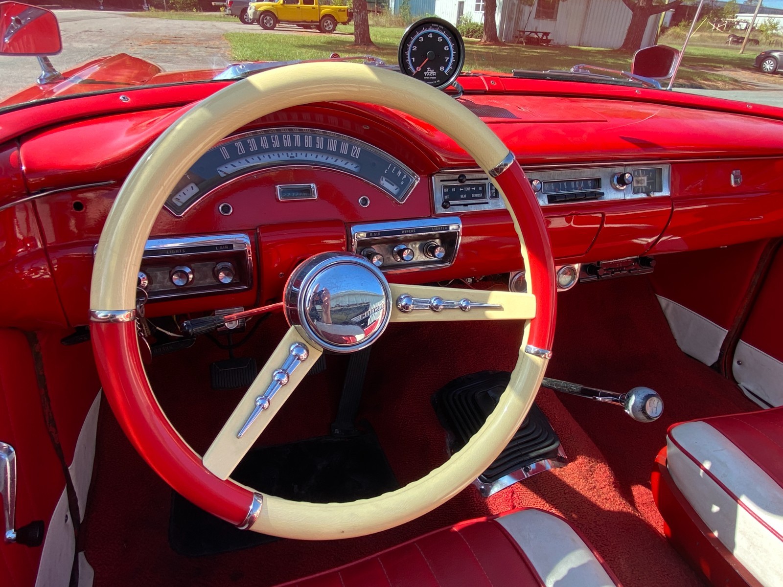Ford-Fairlane-1957-29