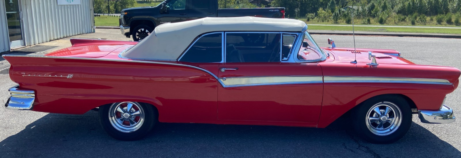 Ford-Fairlane-1957-5