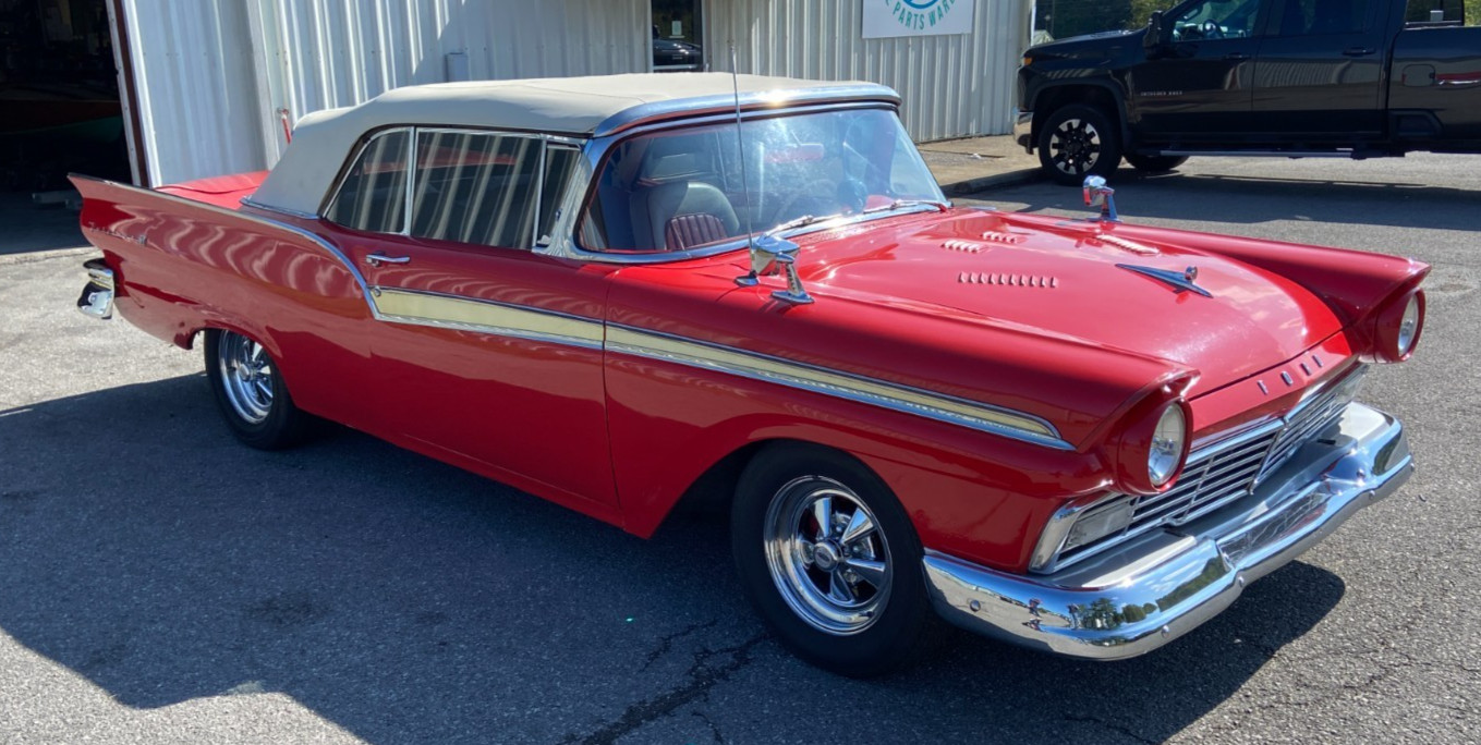 Ford-Fairlane-1957-6