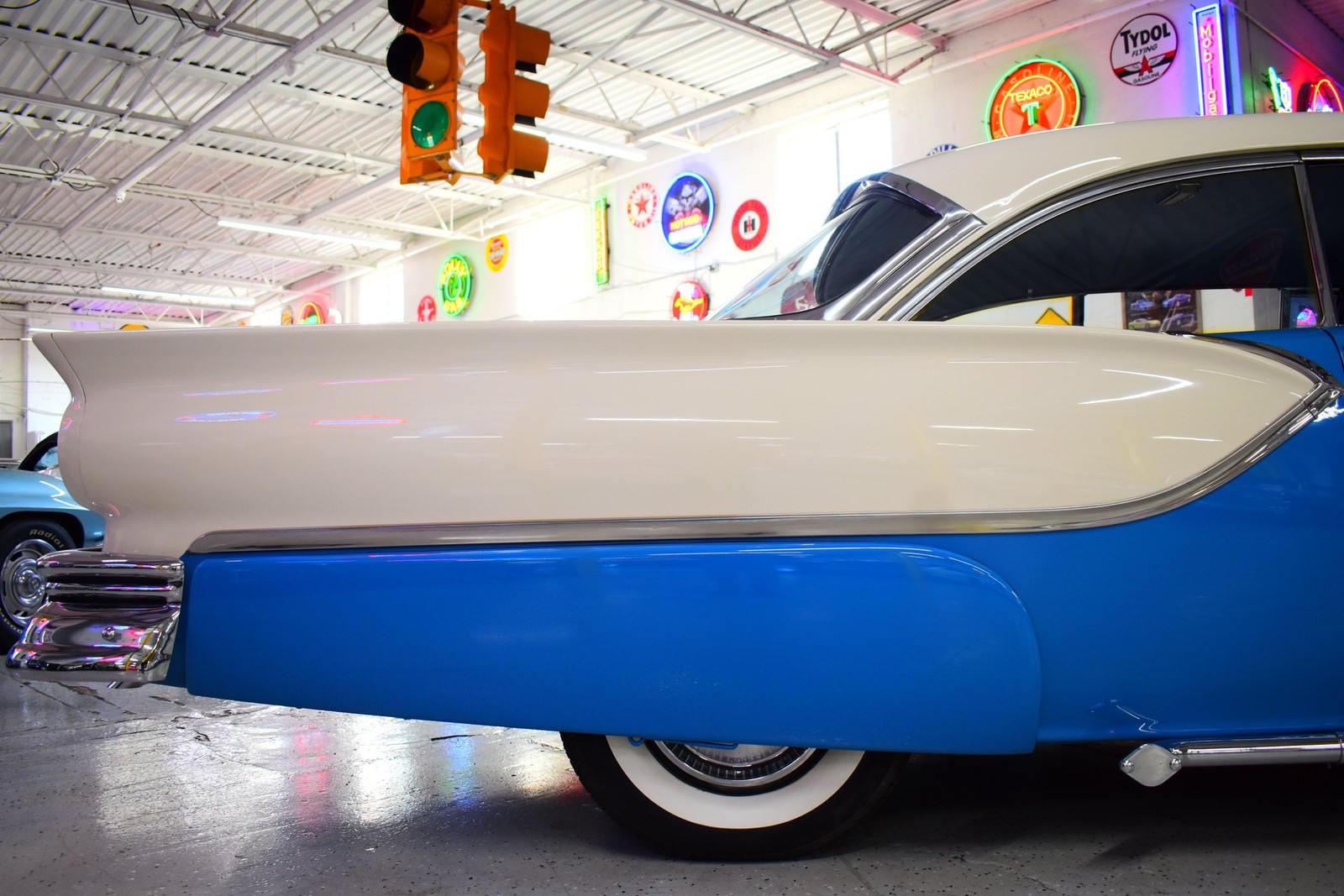 Ford-Fairlane-1957-7