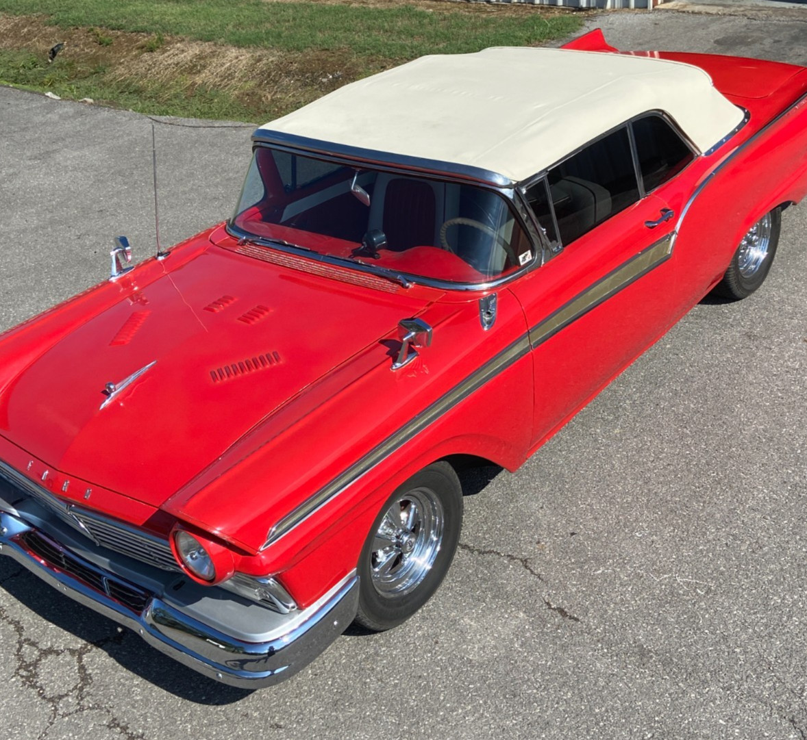 Ford-Fairlane-1957-8