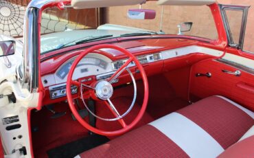 Ford-Fairlane-1957-Convertible-14