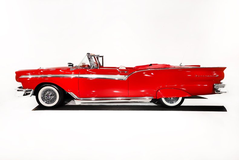 Ford-Fairlane-1957-Flame-Red-Red-41