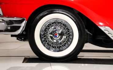 Ford-Fairlane-1957-Flame-Red-Red-42