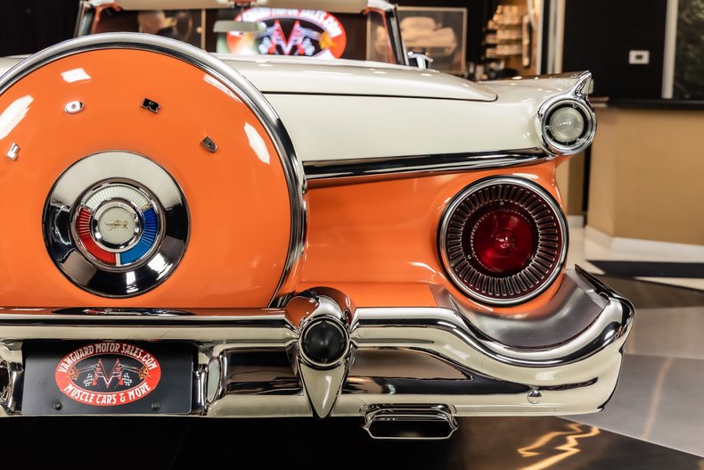 Ford-Fairlane-1959-Coral-ampamp-White-TriColor-21
