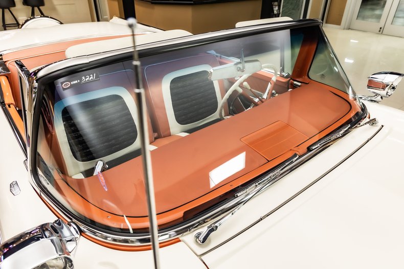 Ford-Fairlane-1959-Coral-ampamp-White-TriColor-32