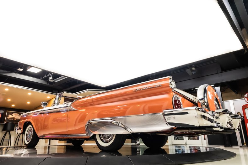 Ford-Fairlane-1959-Coral-ampamp-White-TriColor-37