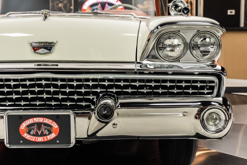 Ford-Fairlane-1959-Coral-ampamp-White-TriColor-42