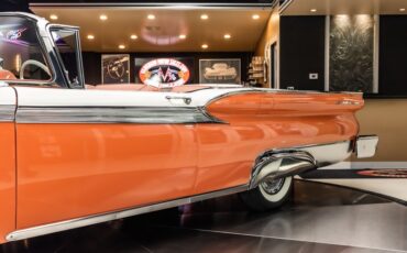 Ford-Fairlane-1959-Coral-ampamp-White-TriColor-43