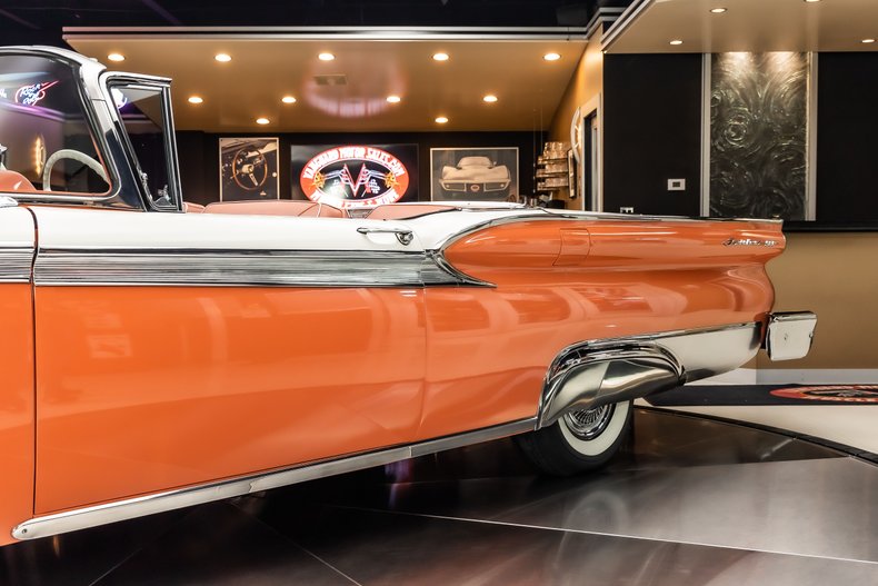 Ford-Fairlane-1959-Coral-ampamp-White-TriColor-43