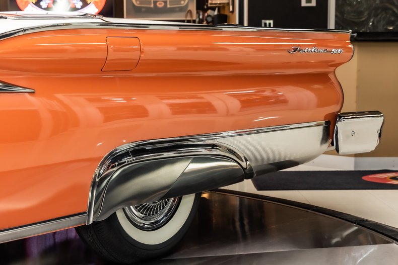 Ford-Fairlane-1959-Coral-ampamp-White-TriColor-5