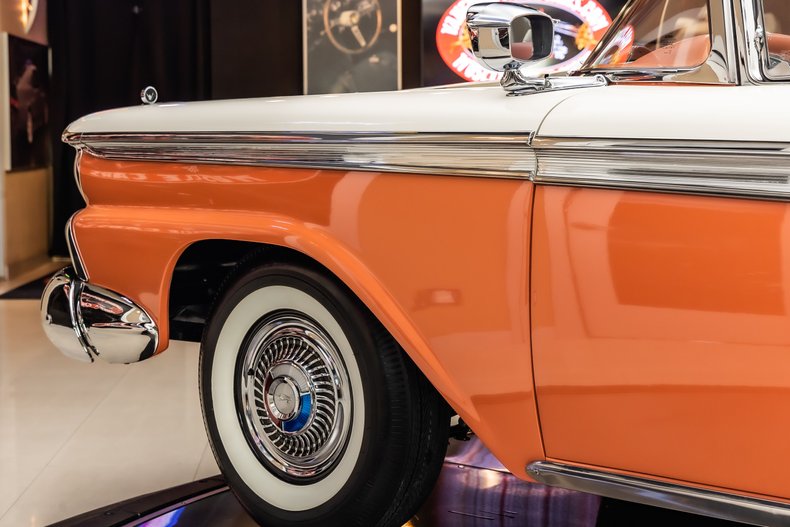 Ford-Fairlane-1959-Coral-ampamp-White-TriColor-6