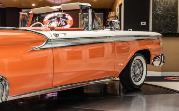 Ford-Fairlane-1959-Coral-ampamp-White-TriColor-7