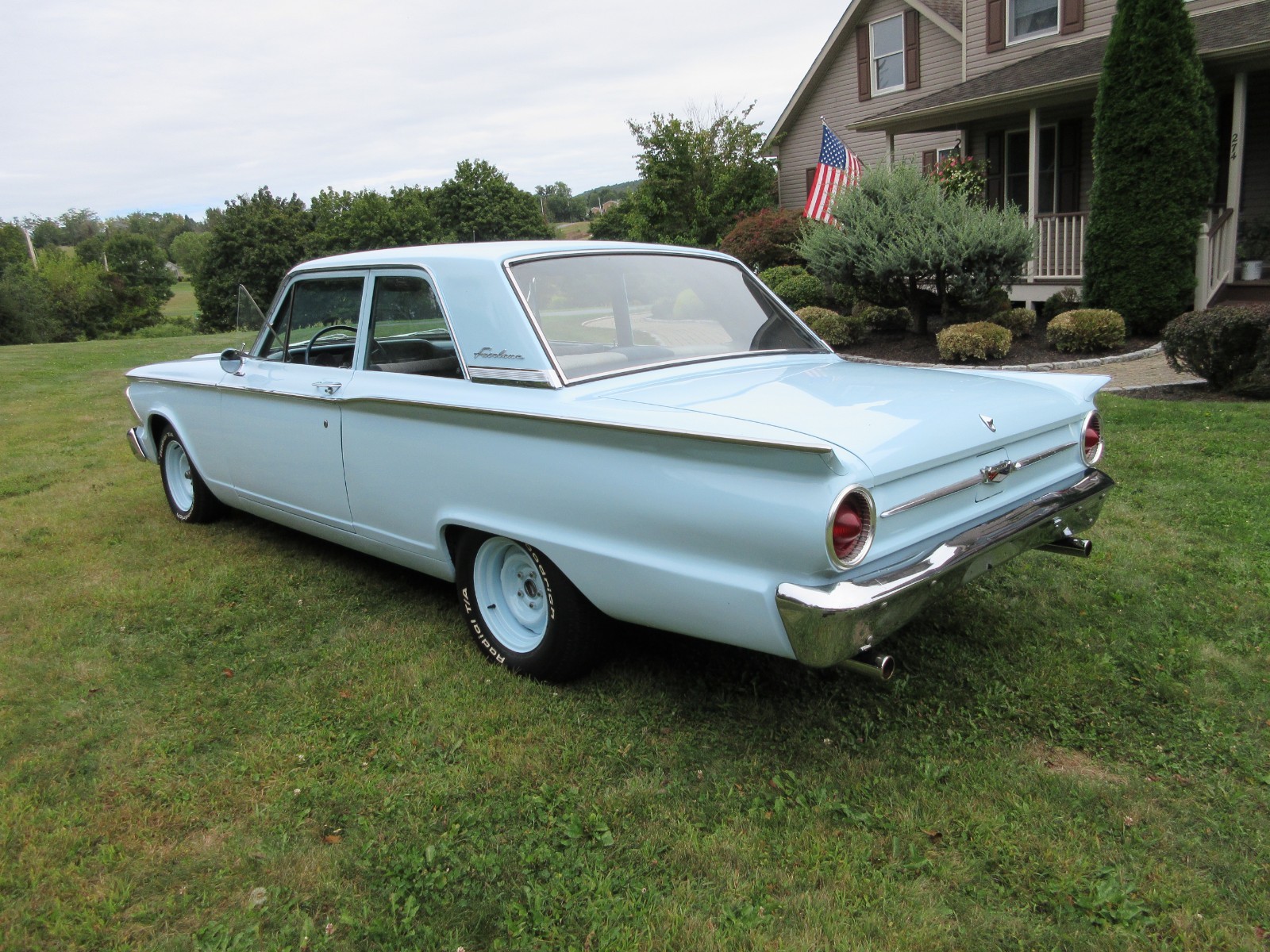 Ford-Fairlane-1962-Coupe-2