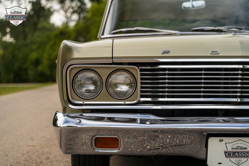 Ford-Fairlane-1965-2-door-18