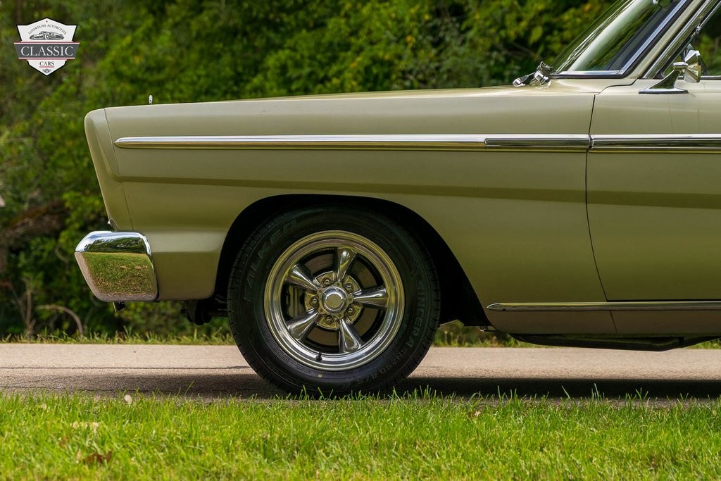 Ford-Fairlane-1965-2-door-23