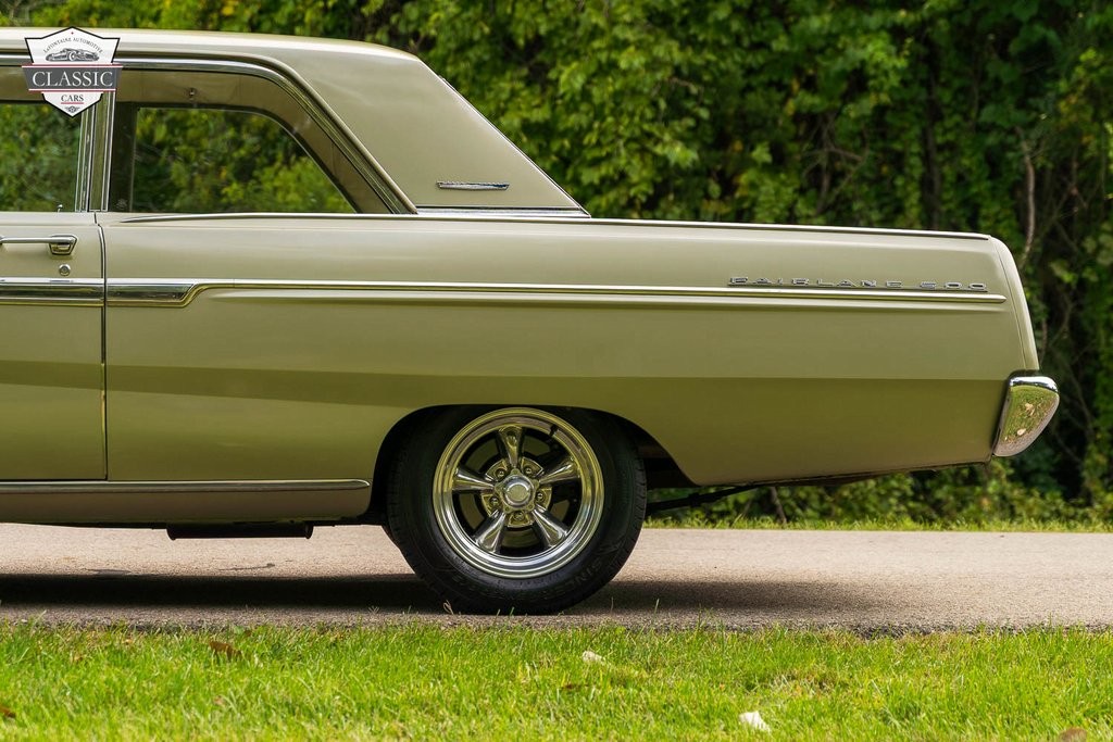 Ford-Fairlane-1965-2-door-25