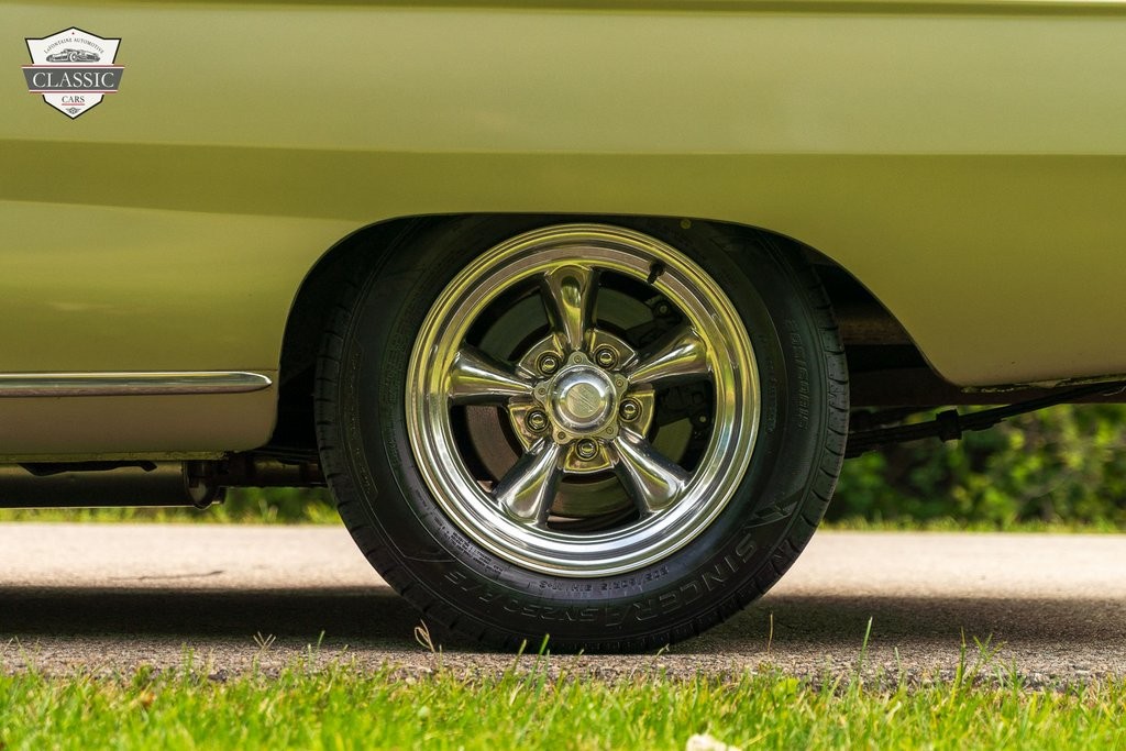Ford-Fairlane-1965-2-door-26