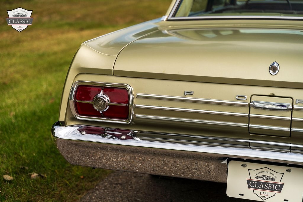 Ford-Fairlane-1965-2-door-33