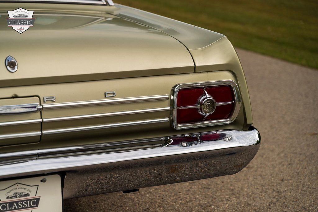 Ford-Fairlane-1965-2-door-34