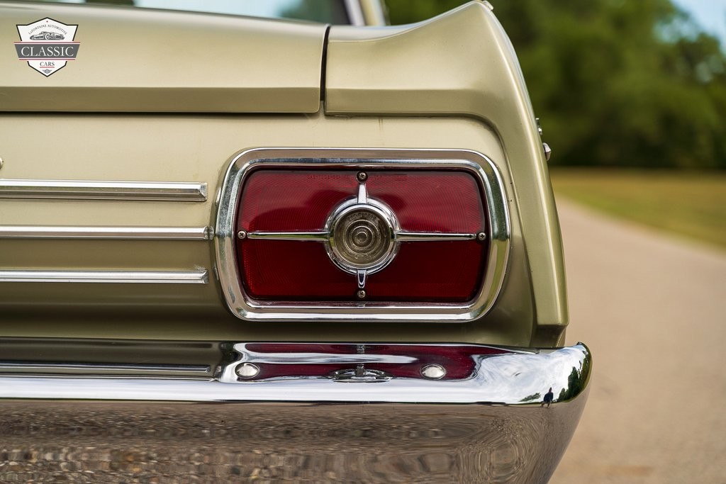 Ford-Fairlane-1965-2-door-36