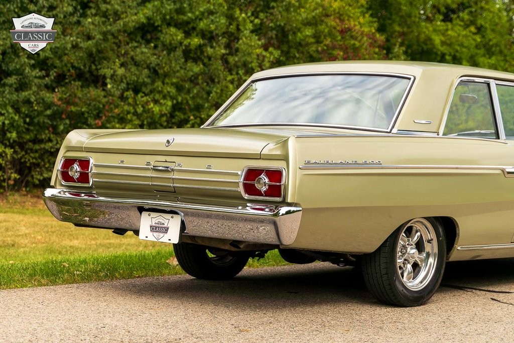 Ford-Fairlane-1965-2-door-39