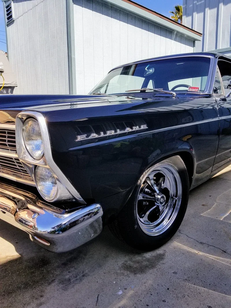 Ford-Fairlane-1966-Black-Black-2