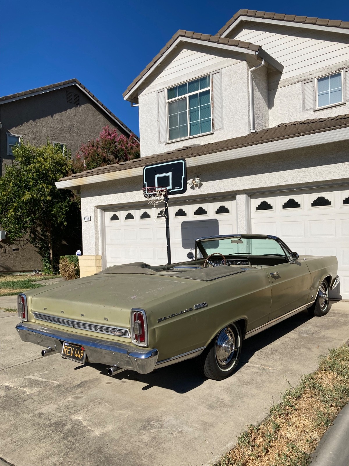Ford-Fairlane-1966-Convertible-2