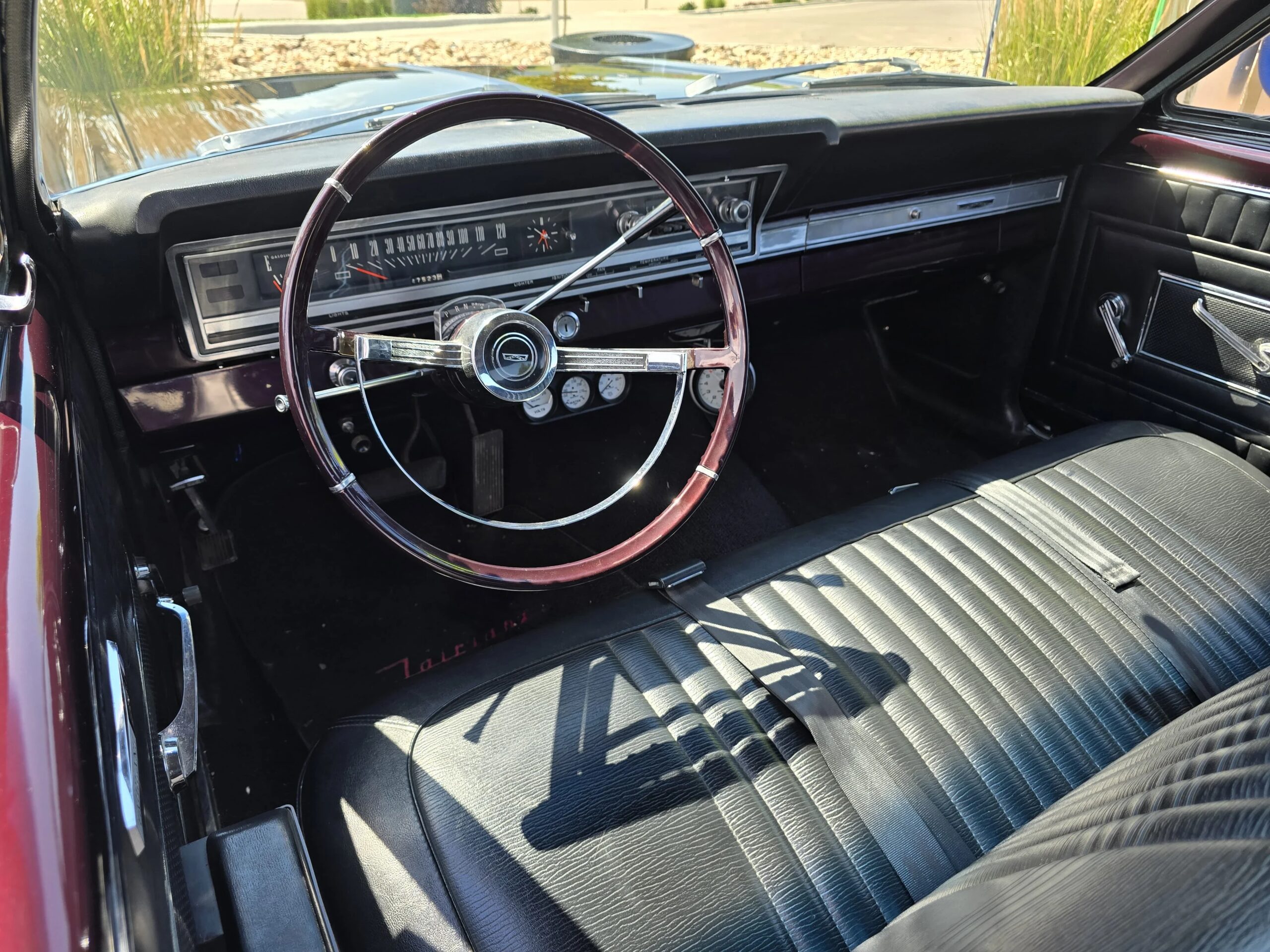 Ford-Fairlane-1966-Other-Black-15