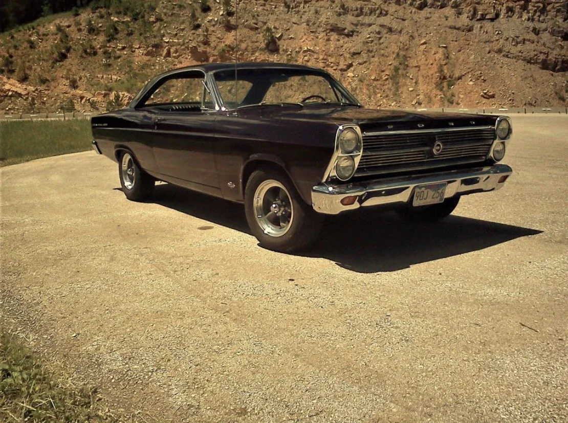 Ford-Fairlane-1966-Other-Black-3