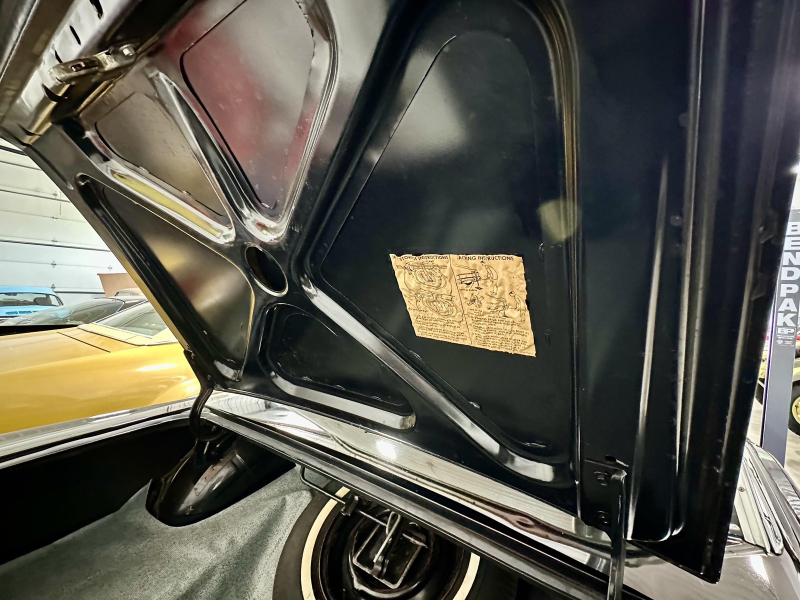 Ford-Fairlane-500-2dr-Hardtop-1963-MUST-SEE-ORIGINAL-BLACK-29