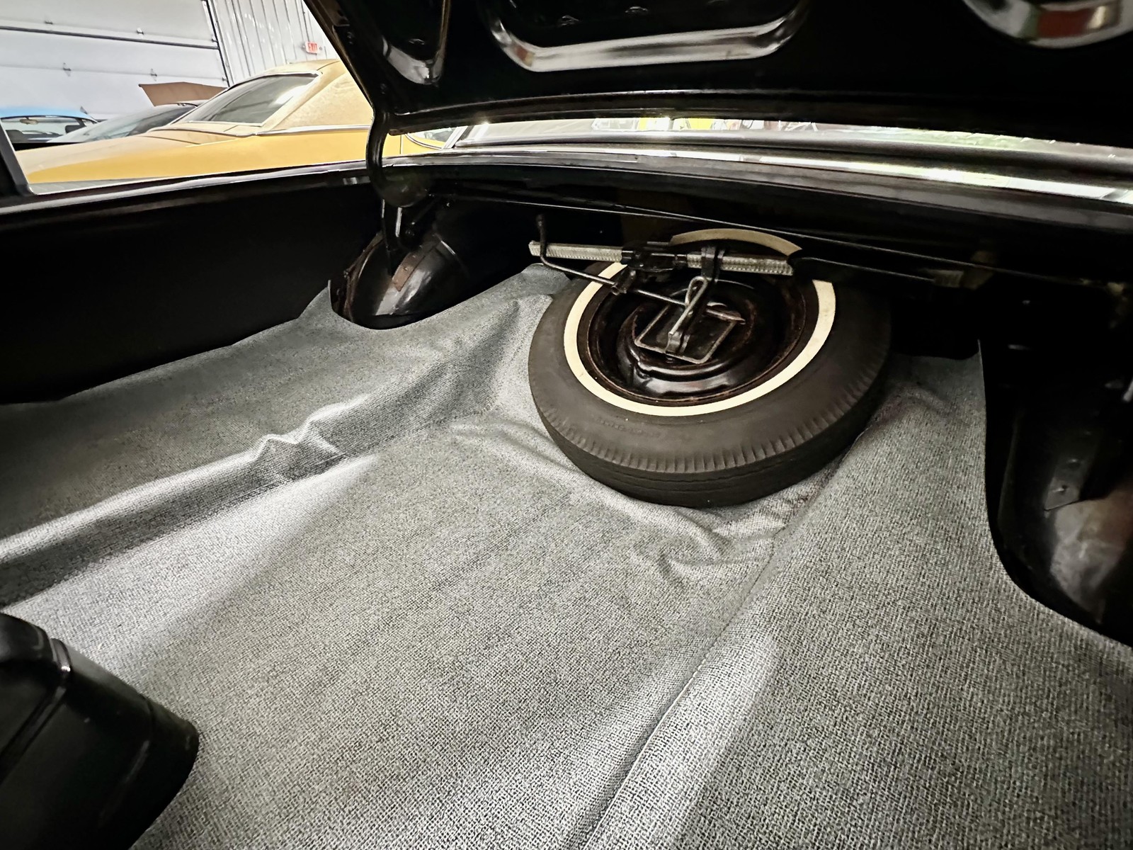 Ford-Fairlane-500-2dr-Hardtop-1963-MUST-SEE-ORIGINAL-BLACK-31