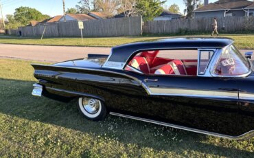 Ford-Fairlane-500-skyliner-1957-Black-Red-16