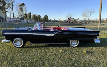 Ford-Fairlane-500-skyliner-1957-Black-Red-19
