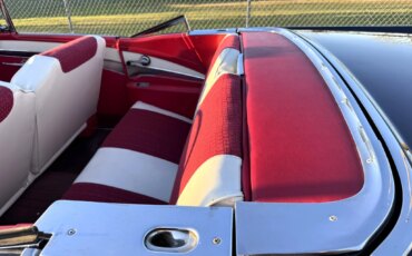 Ford-Fairlane-500-skyliner-1957-Black-Red-23