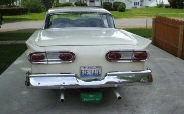 Ford-Fairlane-500-skyliner-1958-Colonial-WhiteBlack-5