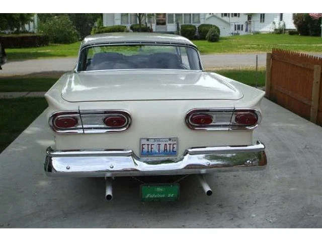 Ford-Fairlane-500-skyliner-1958-Colonial-WhiteBlack-5