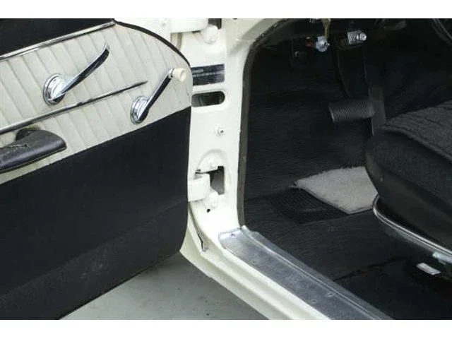 Ford-Fairlane-500-skyliner-1958-Colonial-WhiteBlack-8