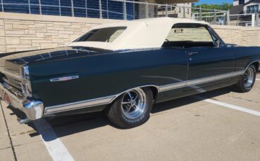 Ford-Fairlane-XL-1967-10