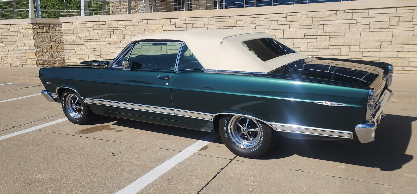 Ford-Fairlane-XL-1967-2